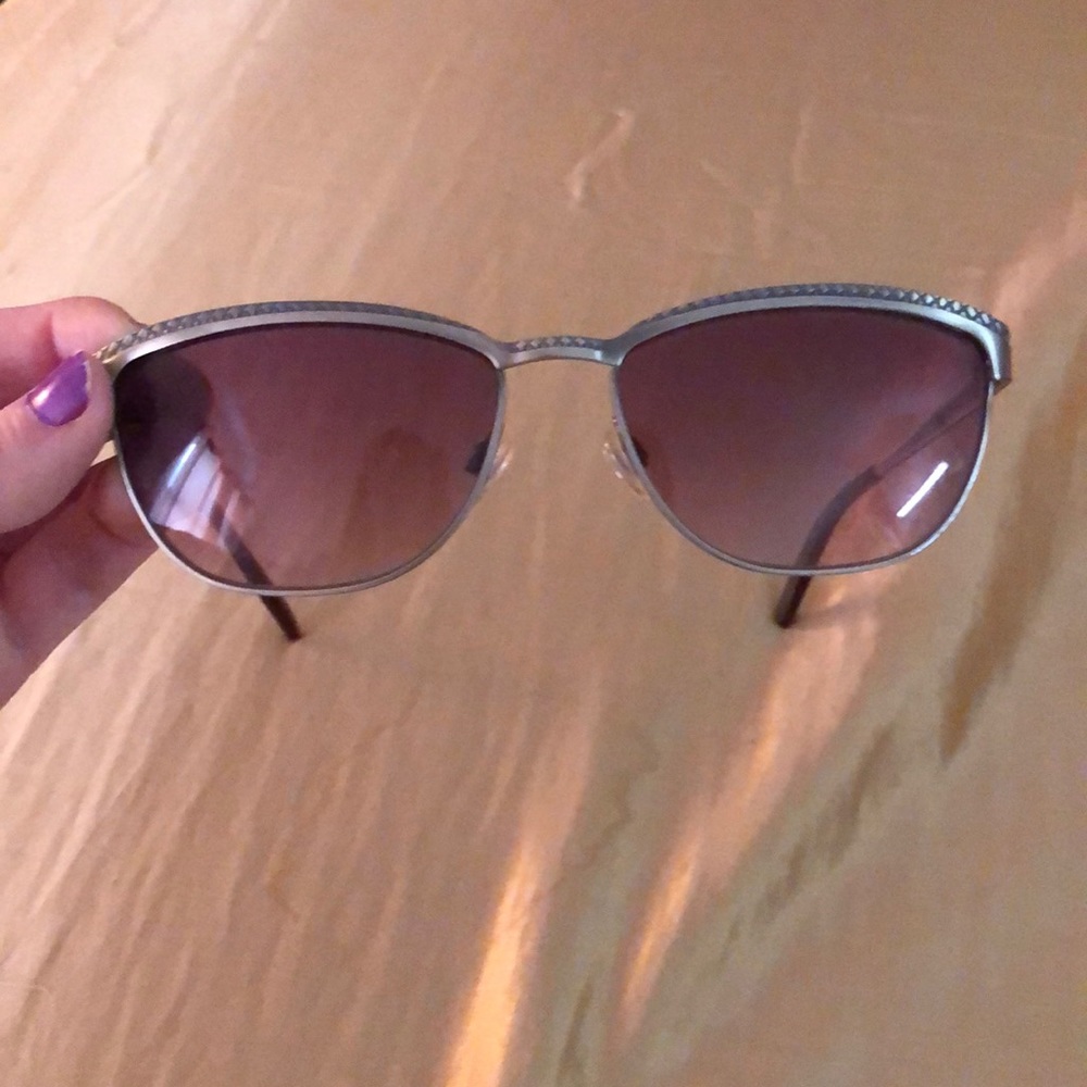 Ellen Tracy sunglasses